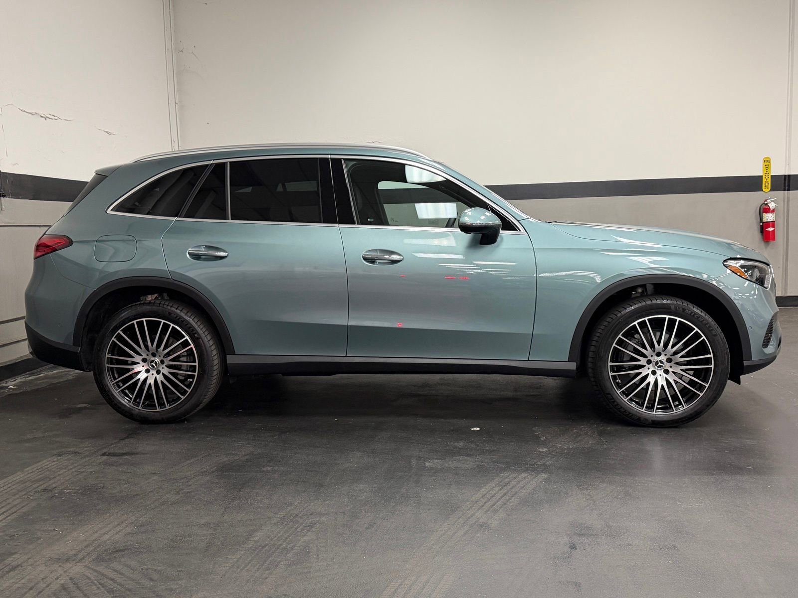 Certified 2026 Mercedes-Benz GLC 300 image 5