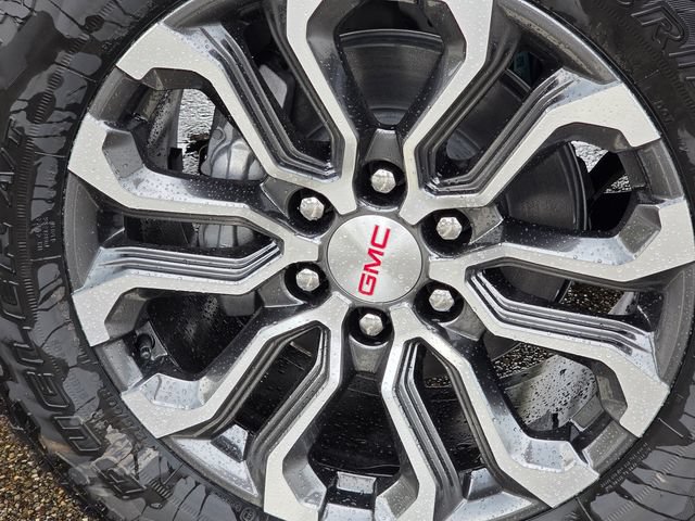 New 2026 GMC Canyon Denali AWD/4WD image 10
