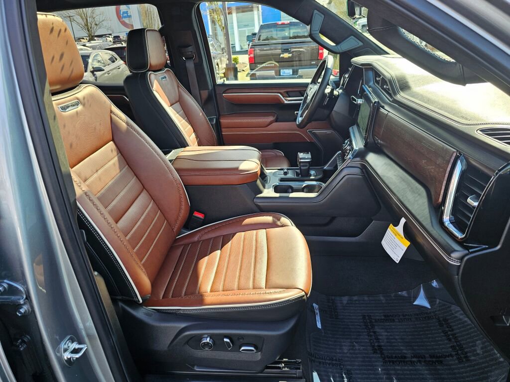 Used 2025 GMC Sierra 1500 Denali Ultimate AWD/4WD image 32