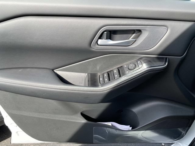 New 2026 Nissan Rogue SV w/ Cold Weather Package AWD/4WD image 14