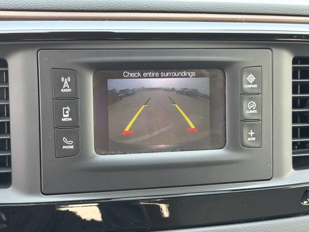 Used 2017 Chrysler Pacifica LX w/ Tire & Wheel Group FWD image 25