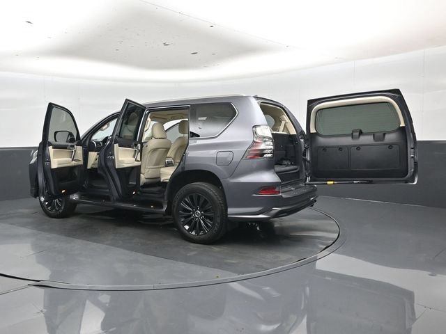 Used 2023 Lexus GX 460 Luxury w/ Sport Design Package AWD/4WD image 51