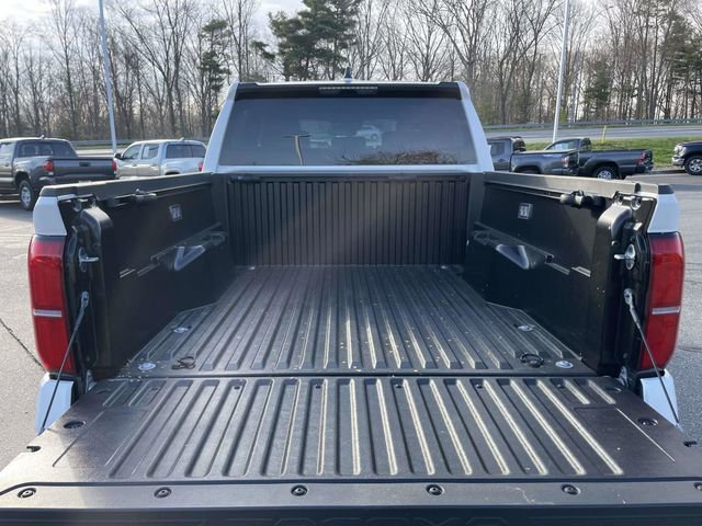 Used 2025 Toyota Tacoma SR5 image 12