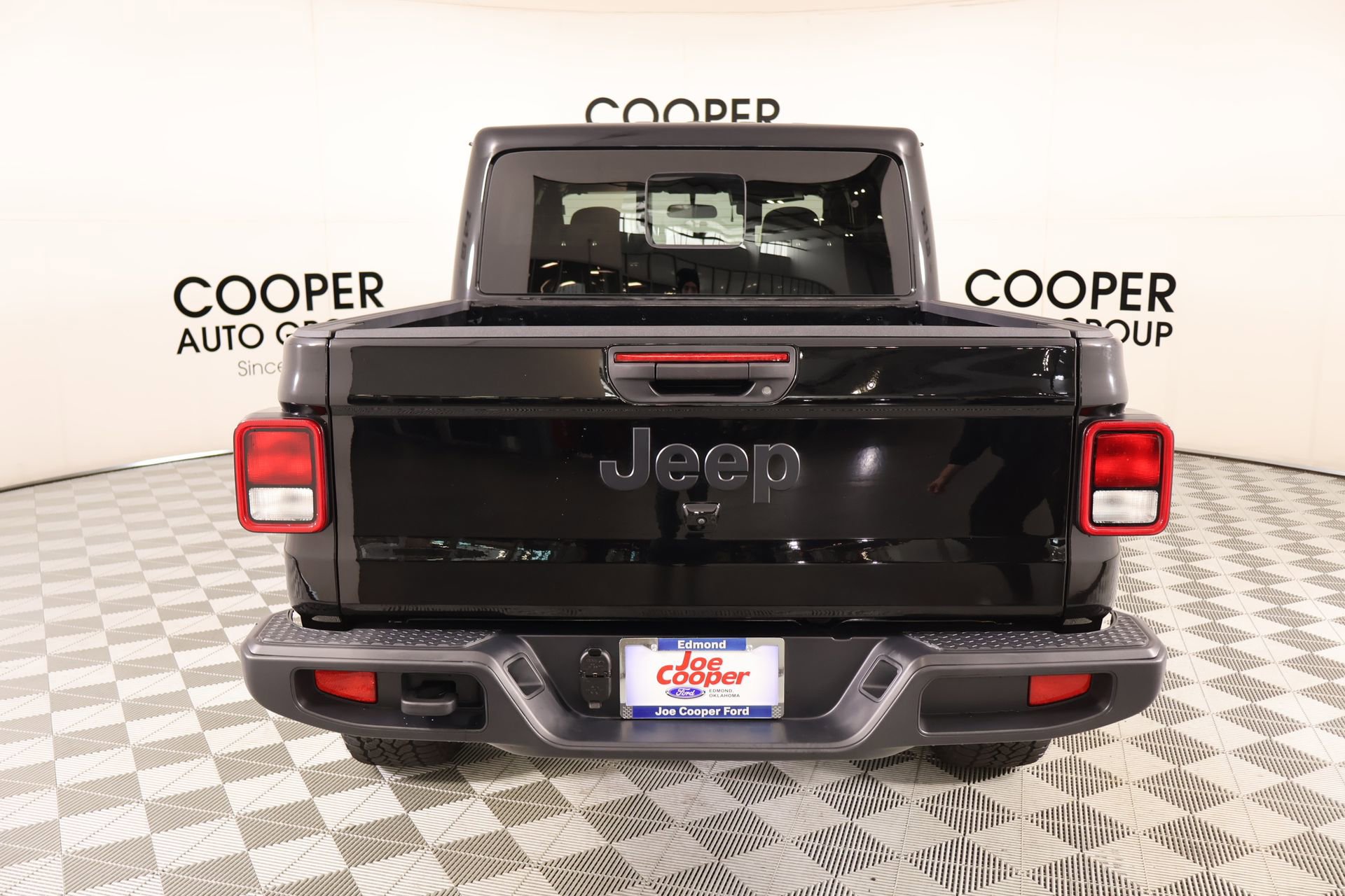 Used 2025 Jeep Gladiator Sport AWD/4WD image 20