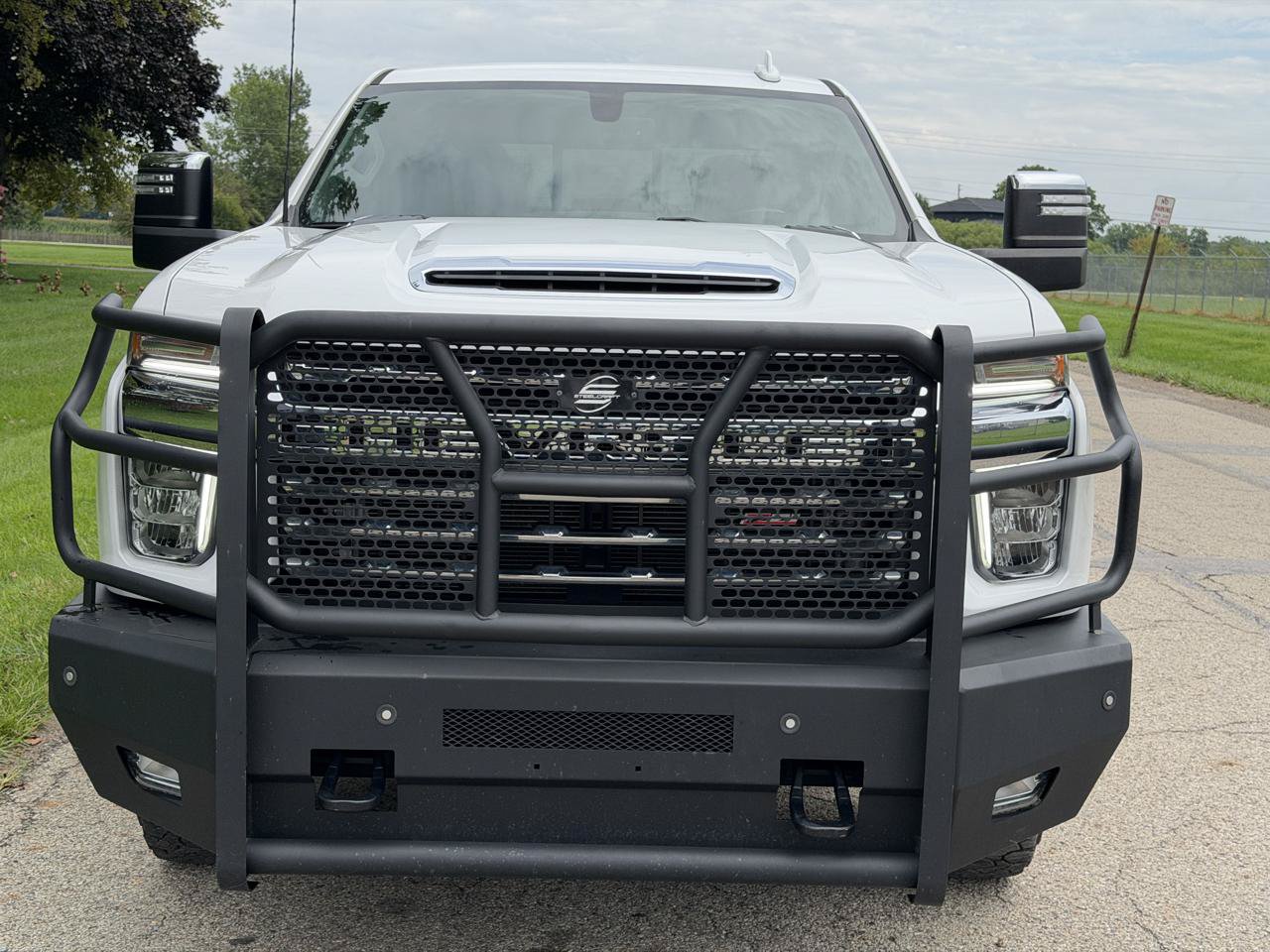 Used 2023 Chevrolet Silverado 2500 LTZ w/ LTZ Plus Package AWD/4WD image 9