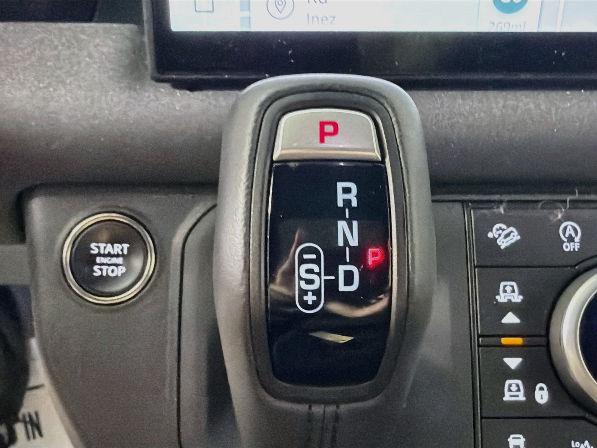 Used 2023 Land Rover Defender 130 X AWD/4WD image 17