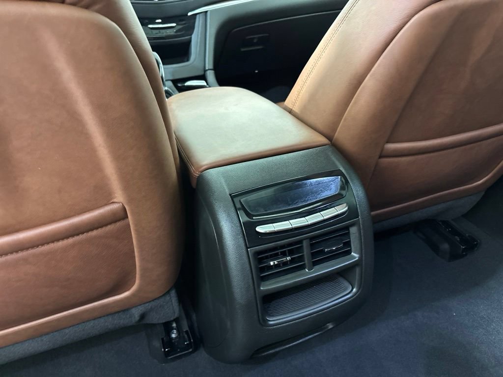 Used 2025 Cadillac XT5 Premium Luxury w/ Technology Package FWD image 24