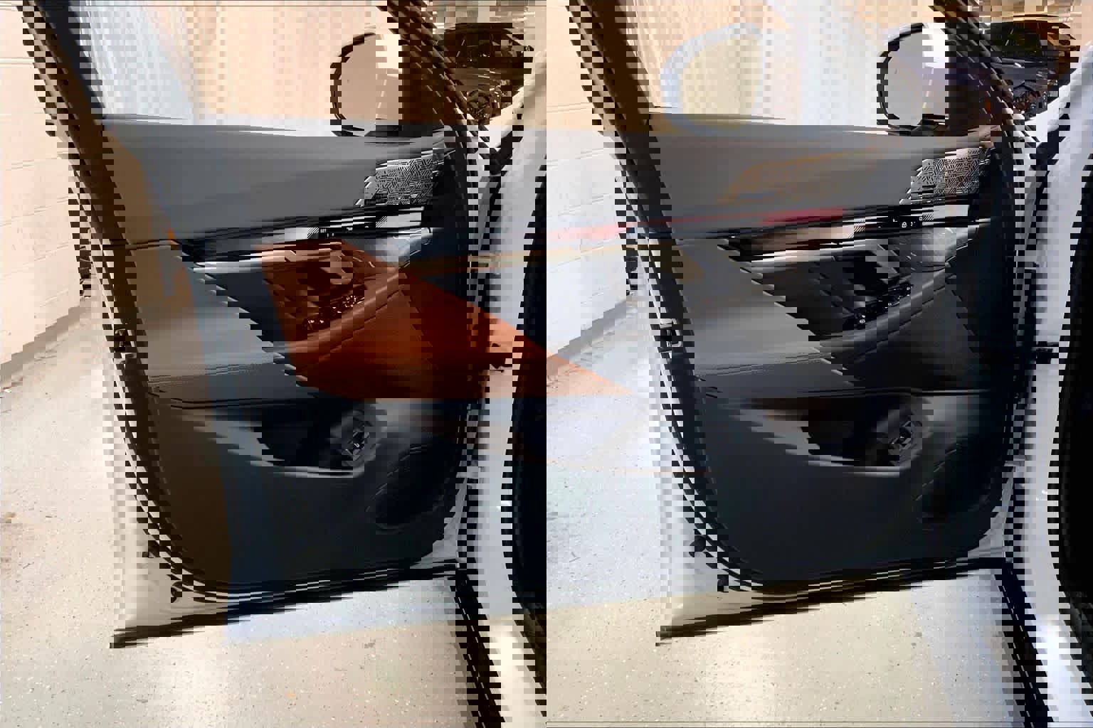 New 2026 BMW 550e xDrive w/ Executive Package AWD/4WD image 10