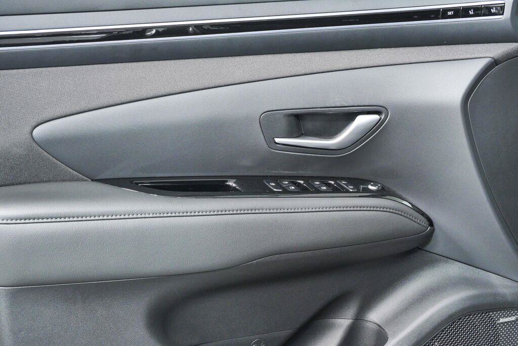 Used 2024 Hyundai Tucson Limited AWD/4WD image 6