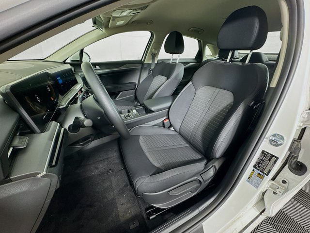 New 2025 Kia K5 LXS FWD image 19