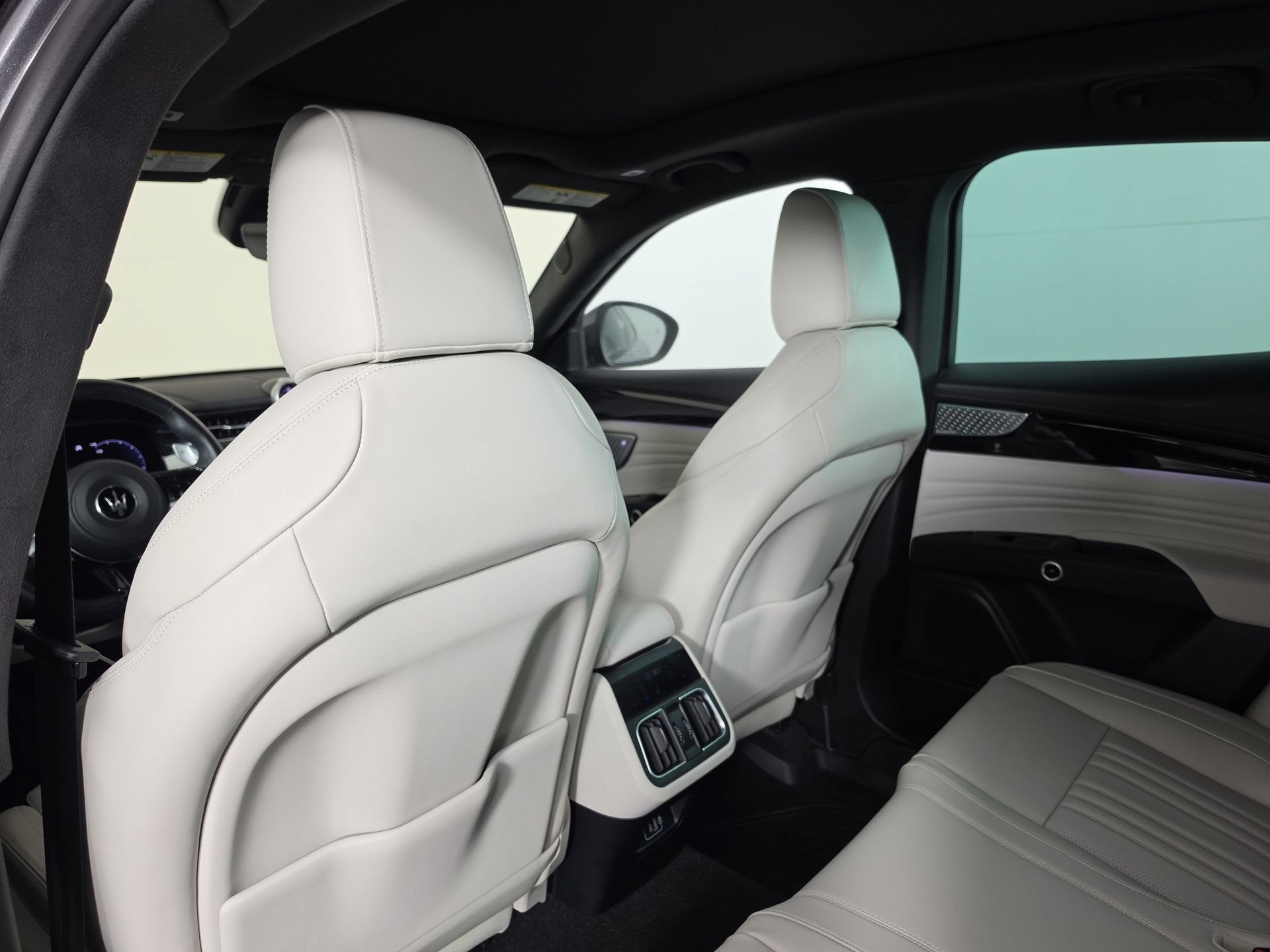 Used 2023 Maserati Grecale Modena AWD/4WD image 23