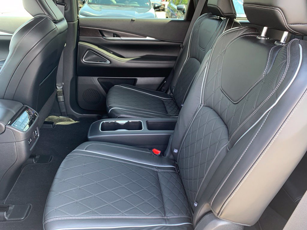 Used 2023 INFINITI QX60 Autograph w/ Cargo Package AWD/4WD image 17