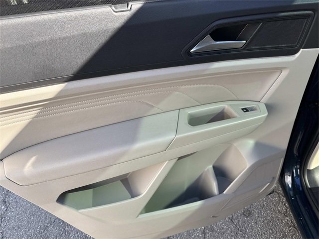 Used 2021 Volkswagen Atlas SE w/ Panoramic Sunroof Package image 14