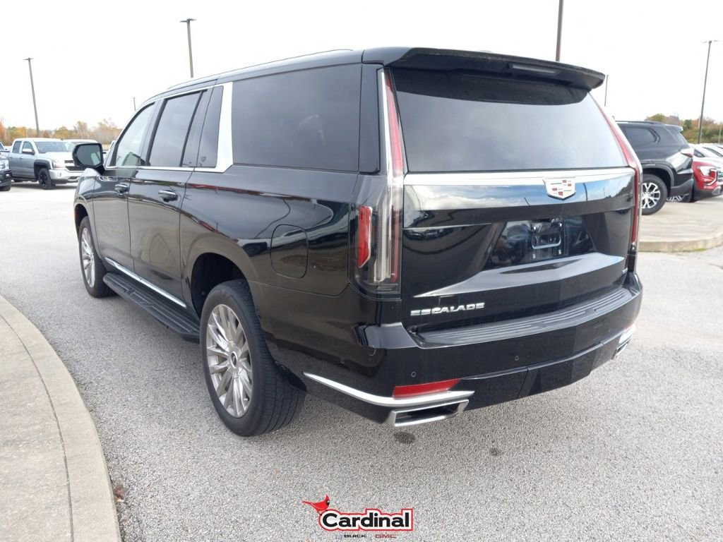 Used 2023 Cadillac Escalade ESV Premium Luxury image 13