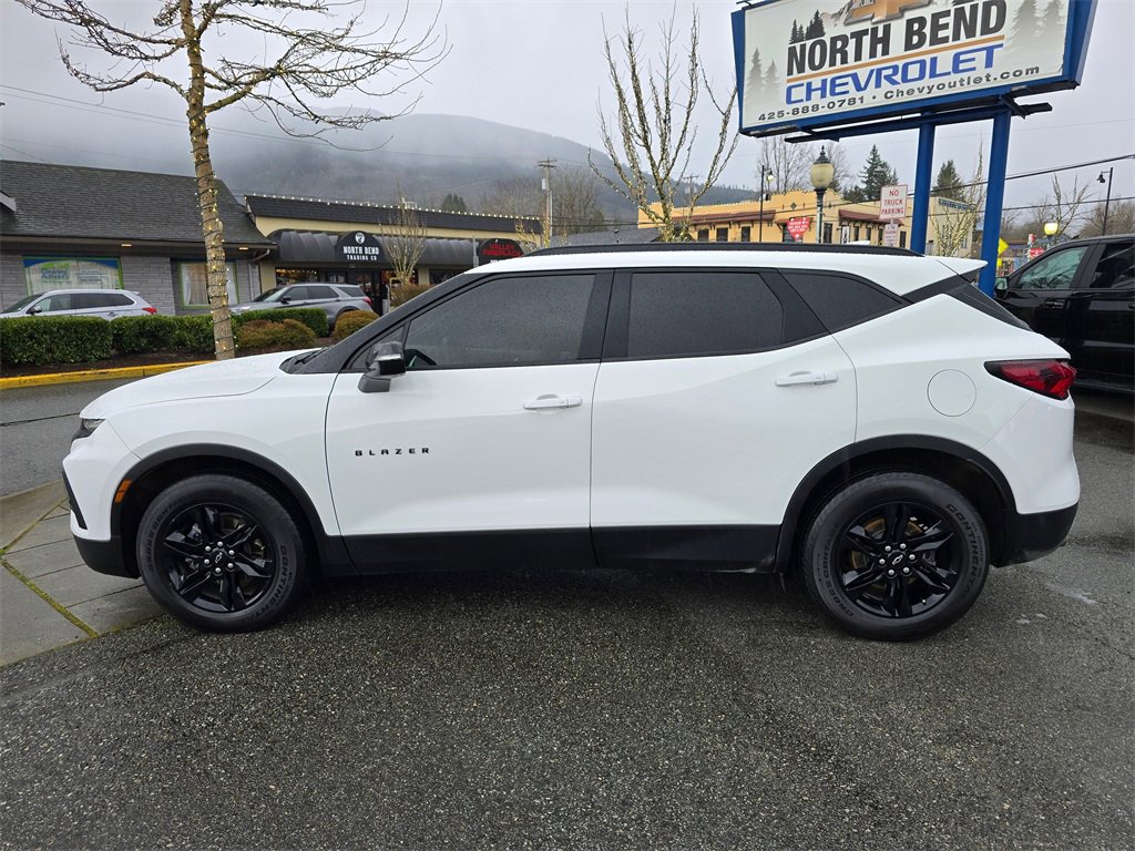 Used 2021 Chevrolet Blazer LT w/ Midnight/Sport Edition image 9