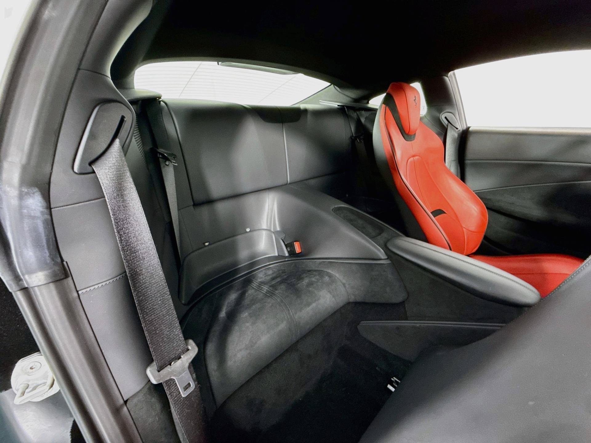 Used 2022 Ferrari Roma RWD image 28
