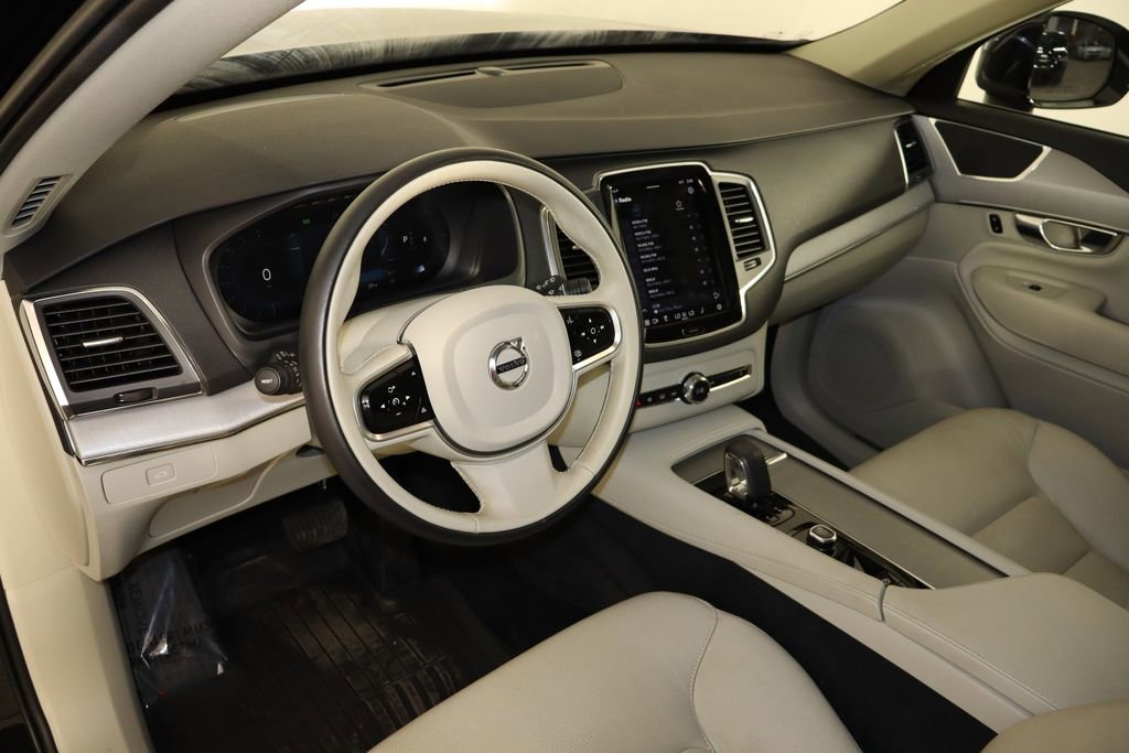 Used 2023 Volvo XC90 B5 Core w/ Protection Package Premier image 26
