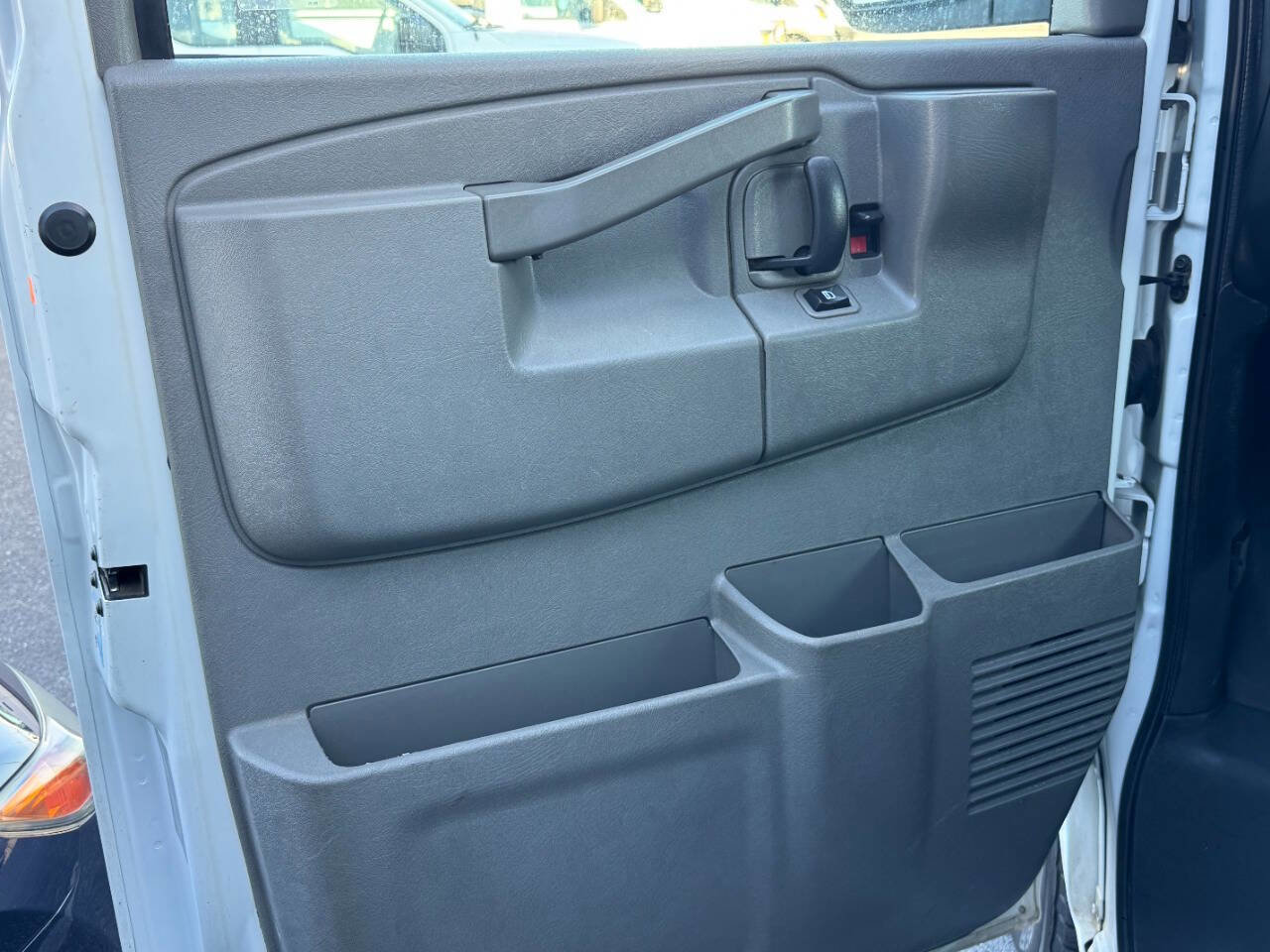 Used 2019 Chevrolet Express 2500 2500 3dr Cargo Van w/ Driver Convenience Package image 44