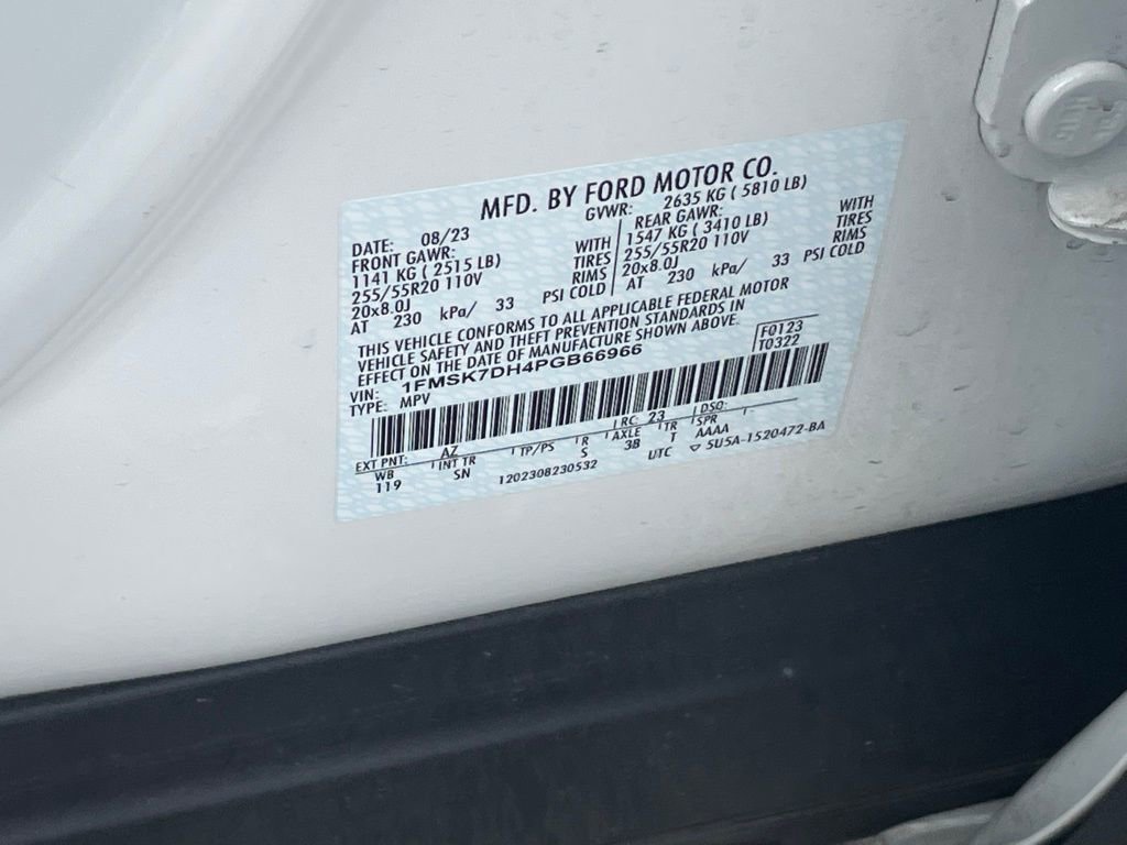 Used 2023 Ford Explorer XLT w/ Equipment Group 202A RWD image 32