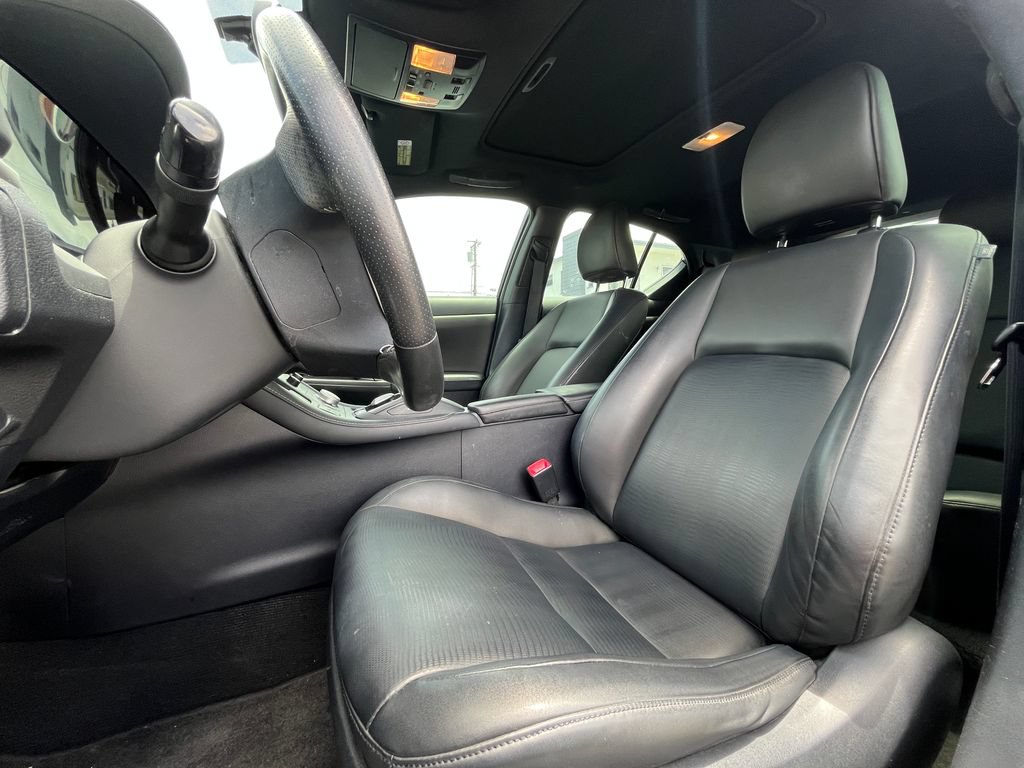 Used 2013 Lexus CT 200h w/ F Sport Pkg w/Nuluxe Trim FWD image 13