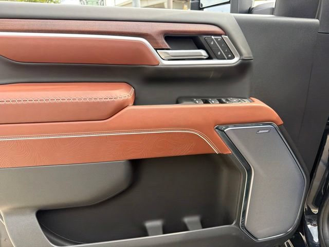 New 2026 GMC Sierra 3500 Denali Ultimate w/ LPO, Black Badging Package AWD/4WD image 13