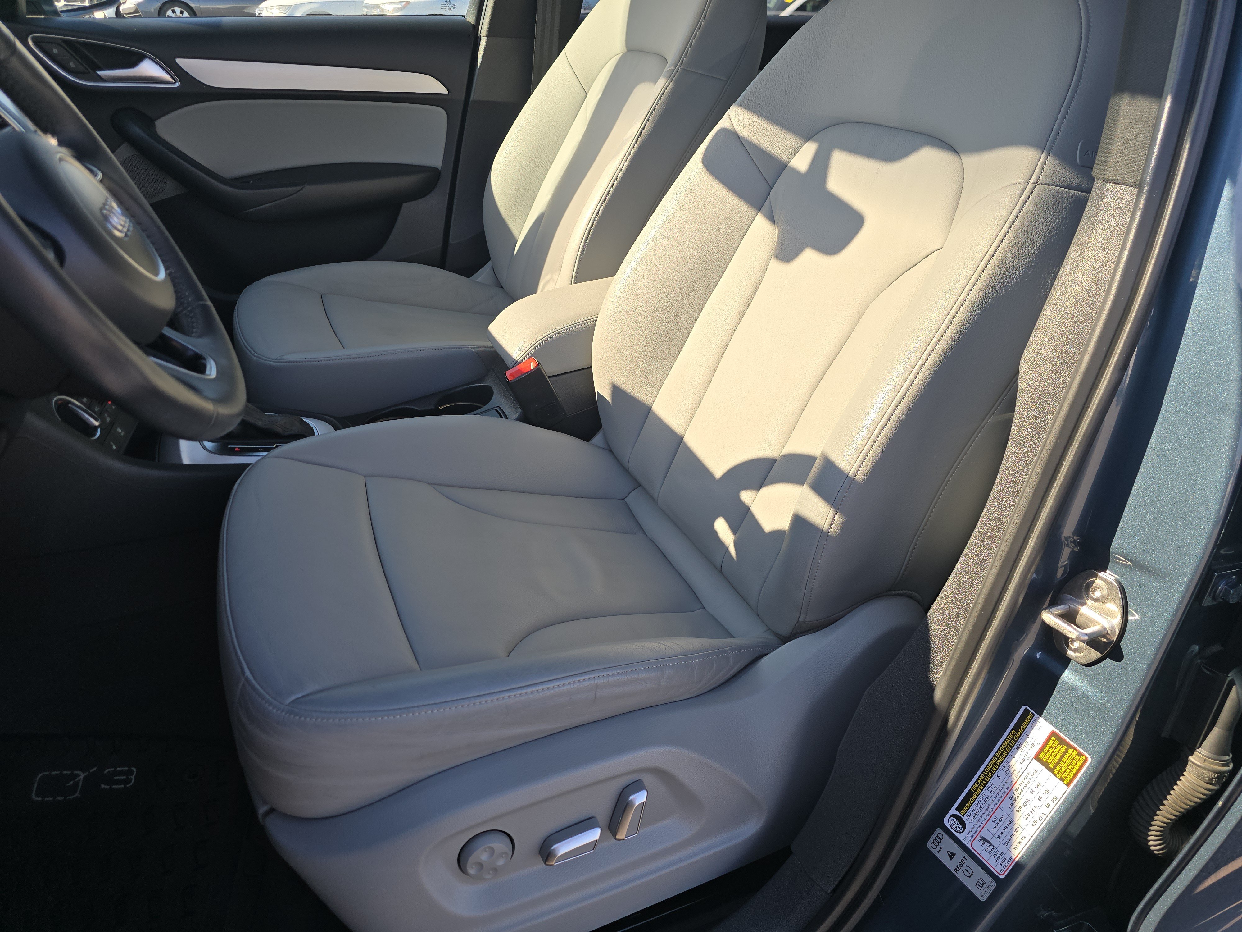 Used 2018 Audi Q3 2.0T Premium Plus w/ Premium Plus Package AWD/4WD image 20