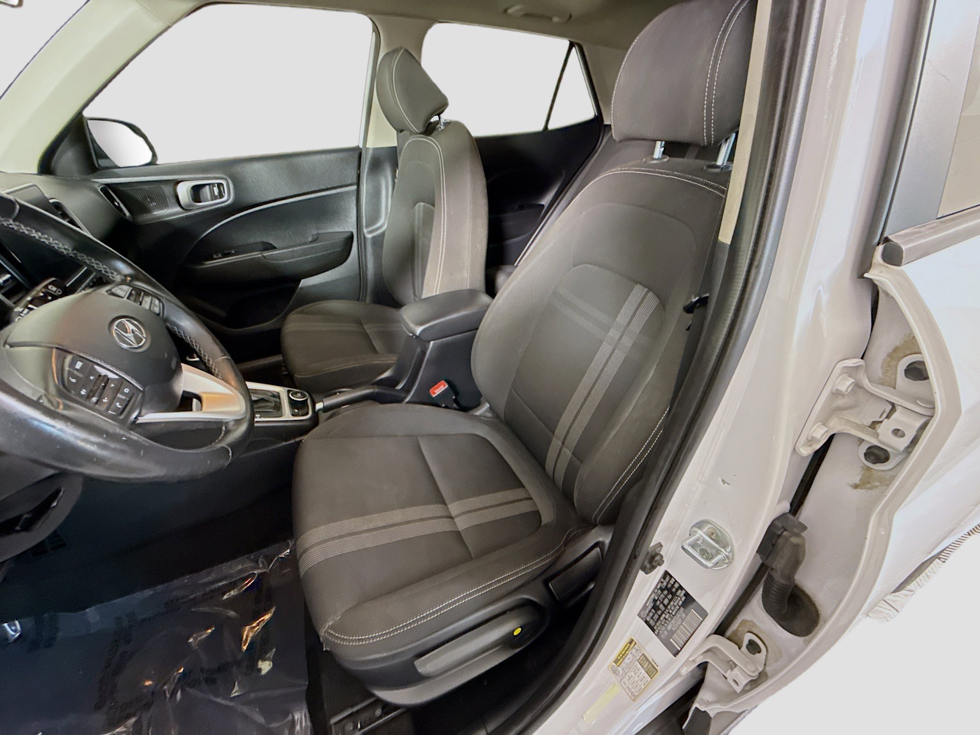 Used 2020 Hyundai Venue SEL w/ Convenience + Premium Package image 22