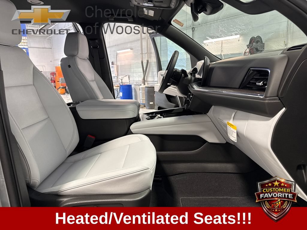 New 2025 Chevrolet Suburban Premier AWD/4WD image 34