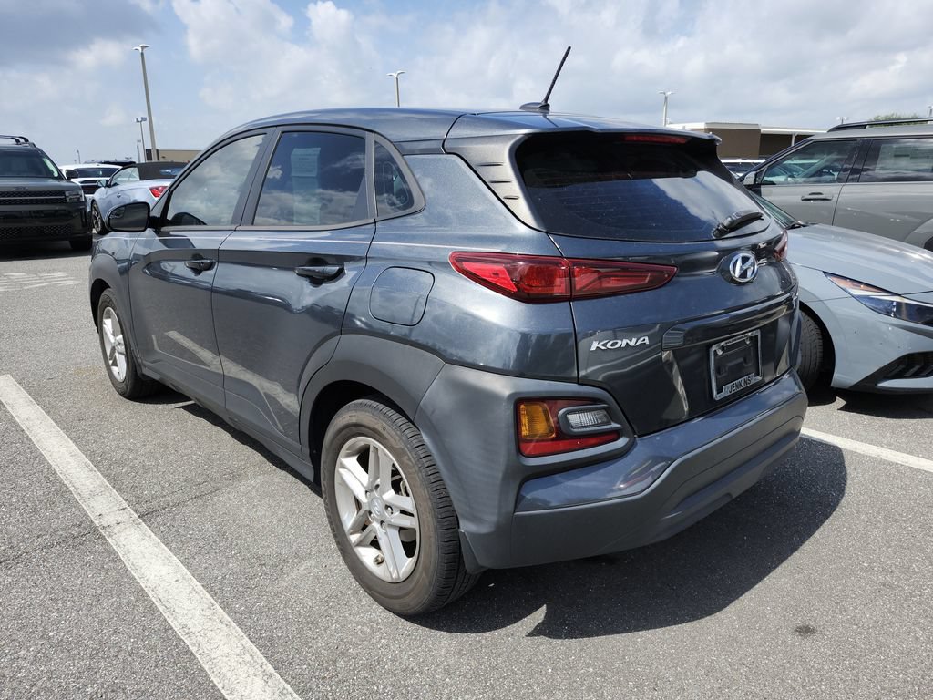 Used 2021 Hyundai Kona SE w/ Cargo Package FWD image 3