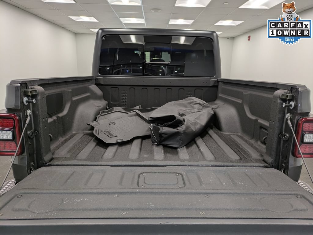 Used 2025 Jeep Gladiator Sport AWD/4WD image 25