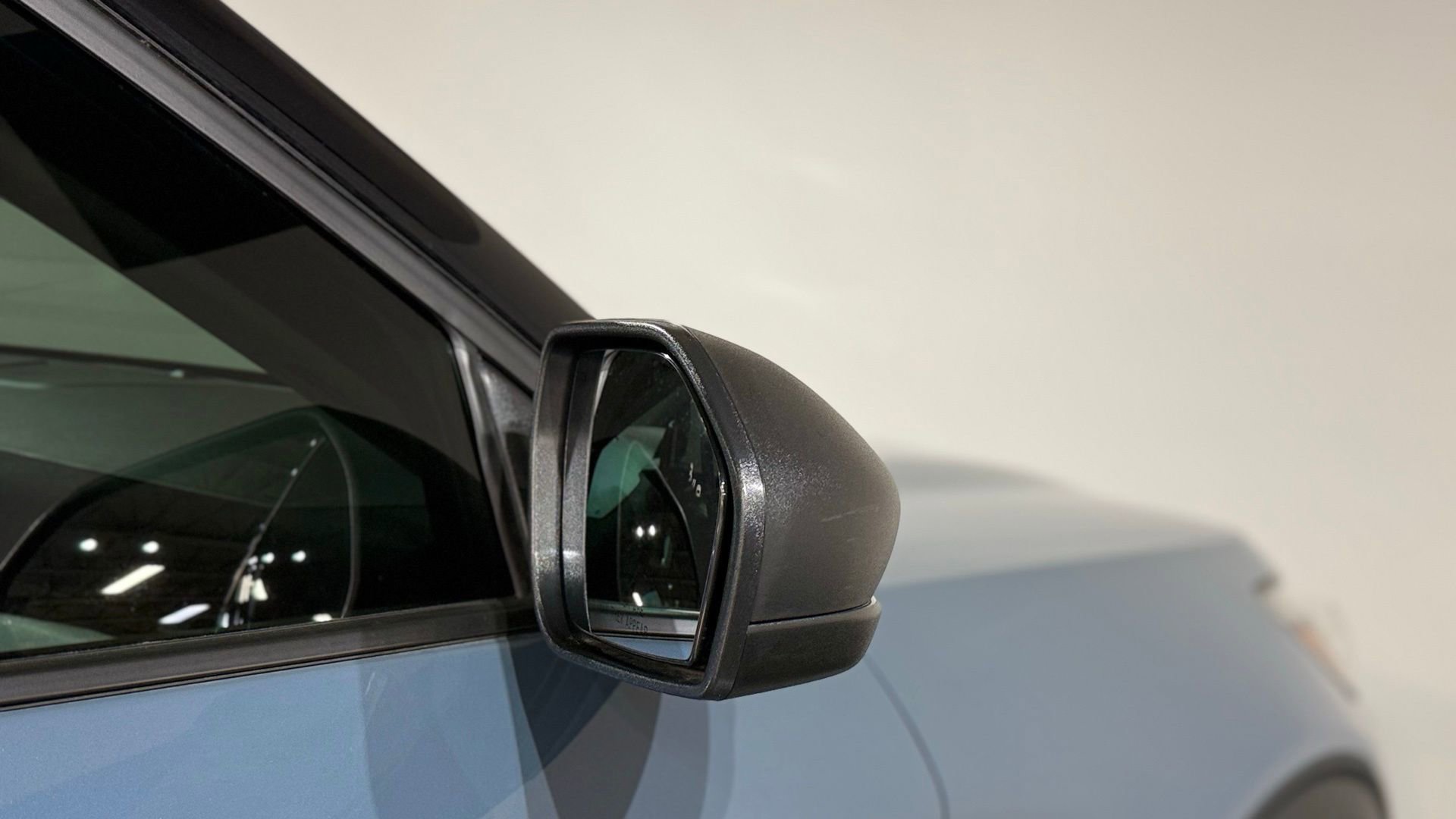 Used 2025 Ford Explorer Active w/ Active Comfort Package image 11