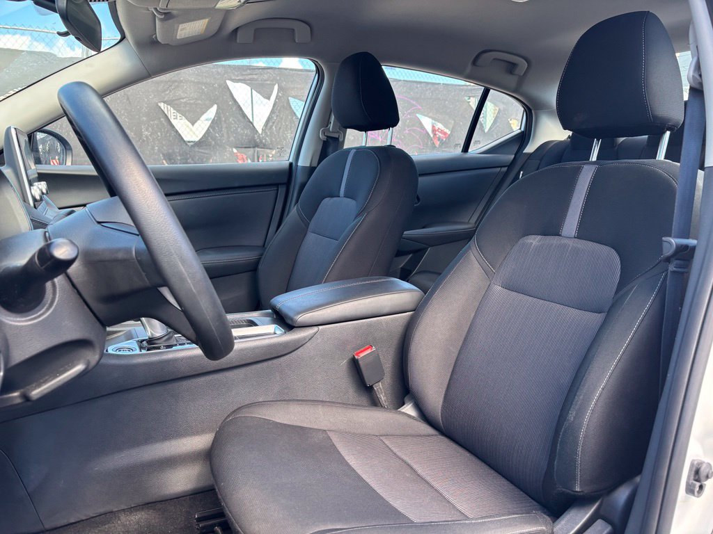 Used 2025 Nissan Sentra SV FWD image 8