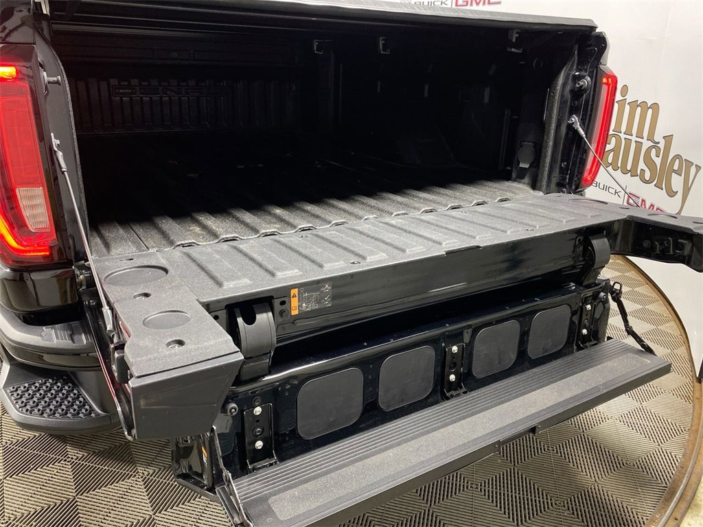 Used 2023 GMC Sierra 2500 Denali w/ Denali Ultimate Package image 23