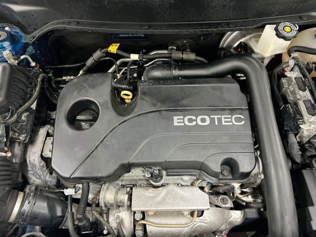 Used 2020 Chevrolet Equinox LT FWD image 24