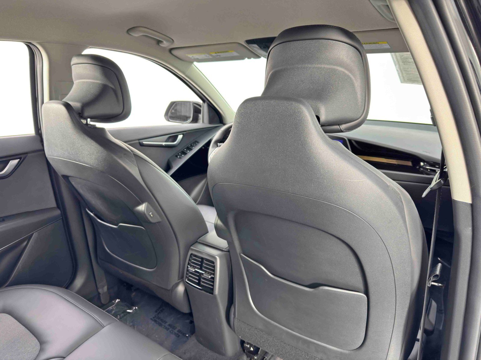 Used 2023 Kia Niro EX FWD image 30