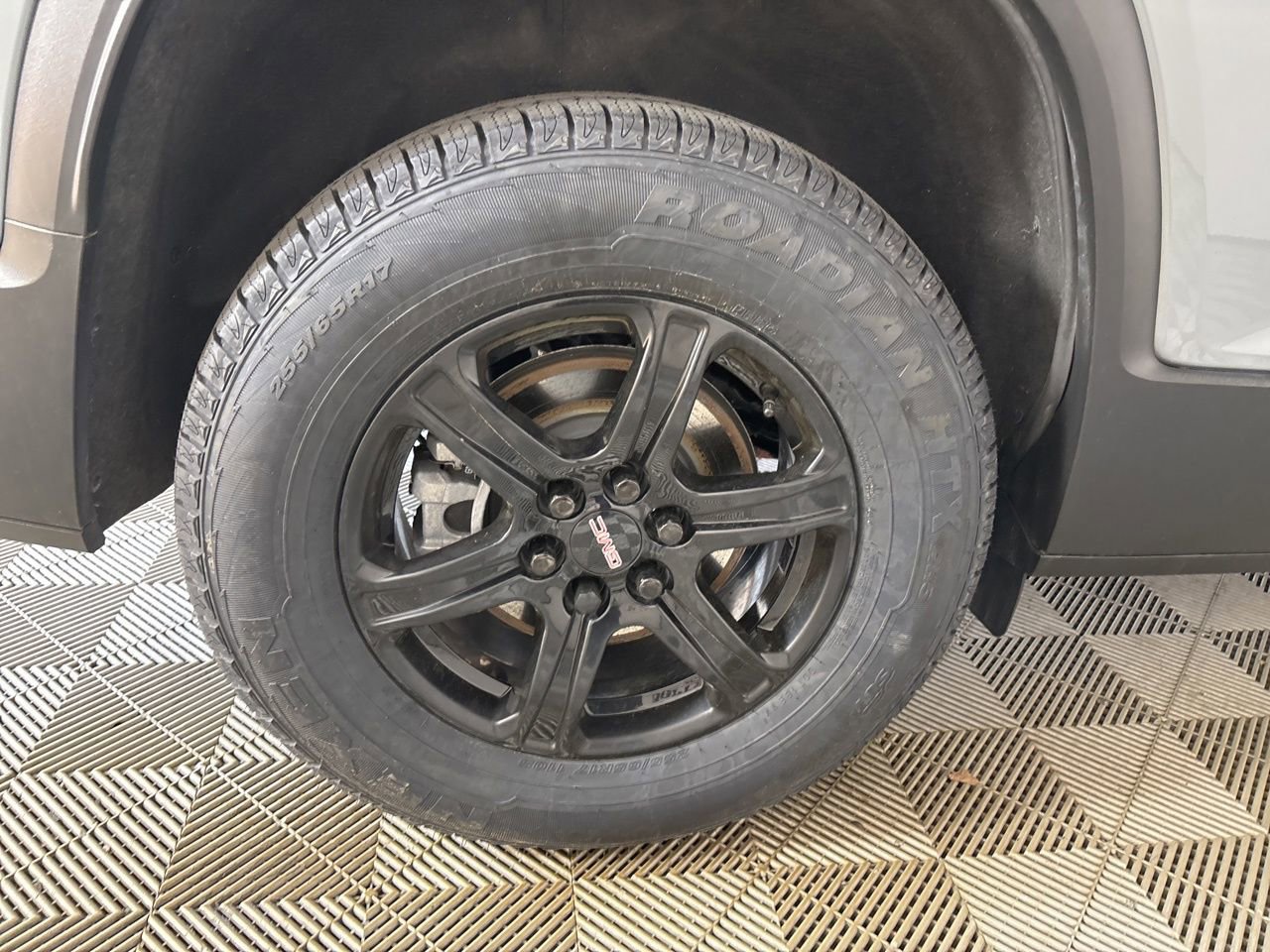 Used 2023 GMC Acadia AT4 w/ Technology Package AWD/4WD image 34