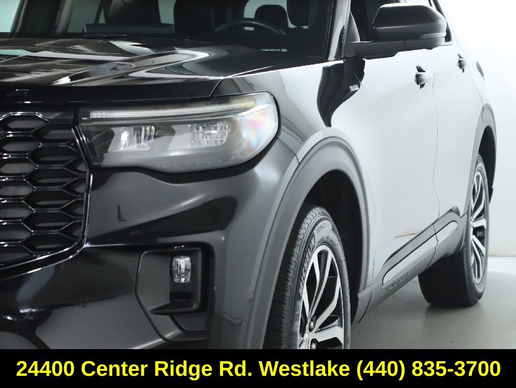 Used 2025 Ford Explorer ST-Line AWD/4WD image 5