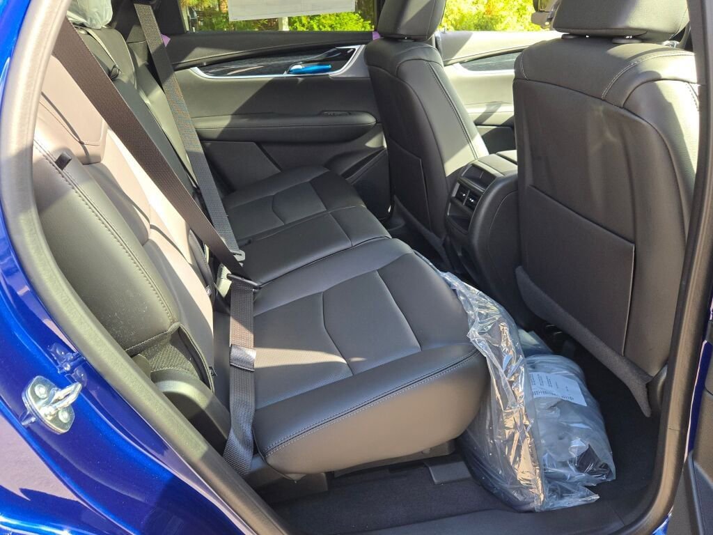 New 2025 Cadillac XT5 Premium Luxury image 10