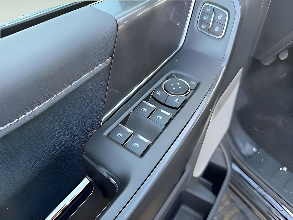 Used 2024 Ford F150 Lariat image 13