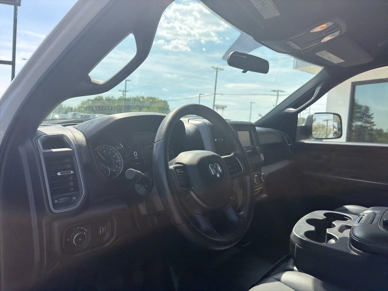 Used 2022 RAM 2500 Tradesman w/ Chrome Appearance Group image 4