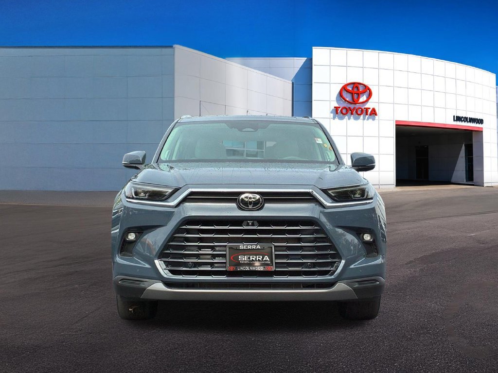 Used 2025 Toyota Grand Highlander AWD image 4
