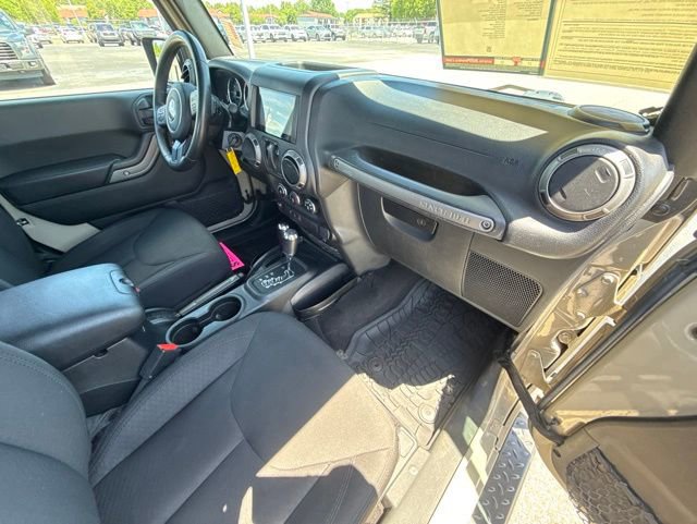 Used 2018 Jeep Wrangler Sport AWD/4WD image 16