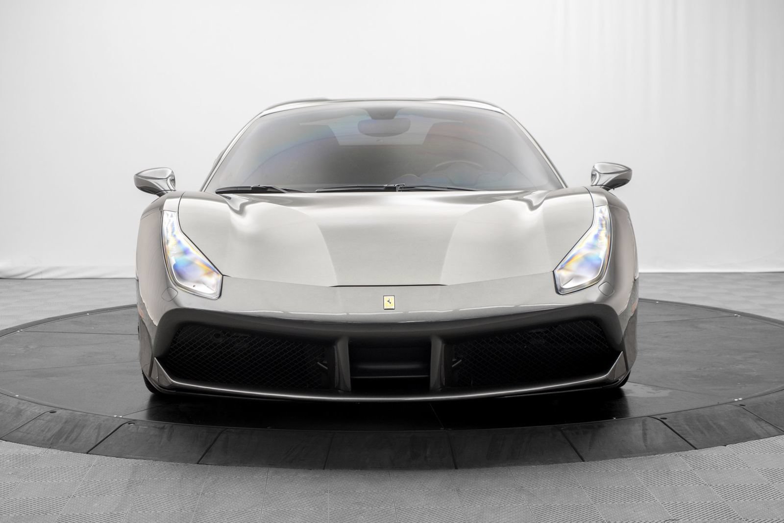 Used 2017 Ferrari 488 Spider RWD image 10