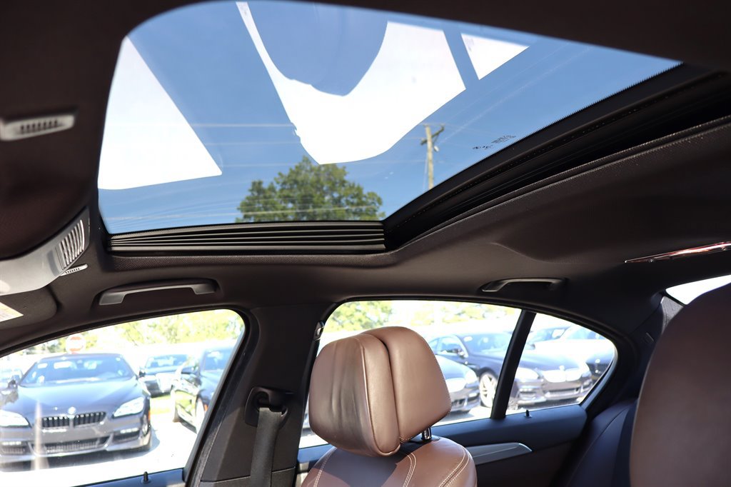 Used 2016 BMW 535i Sedan RWD image 22