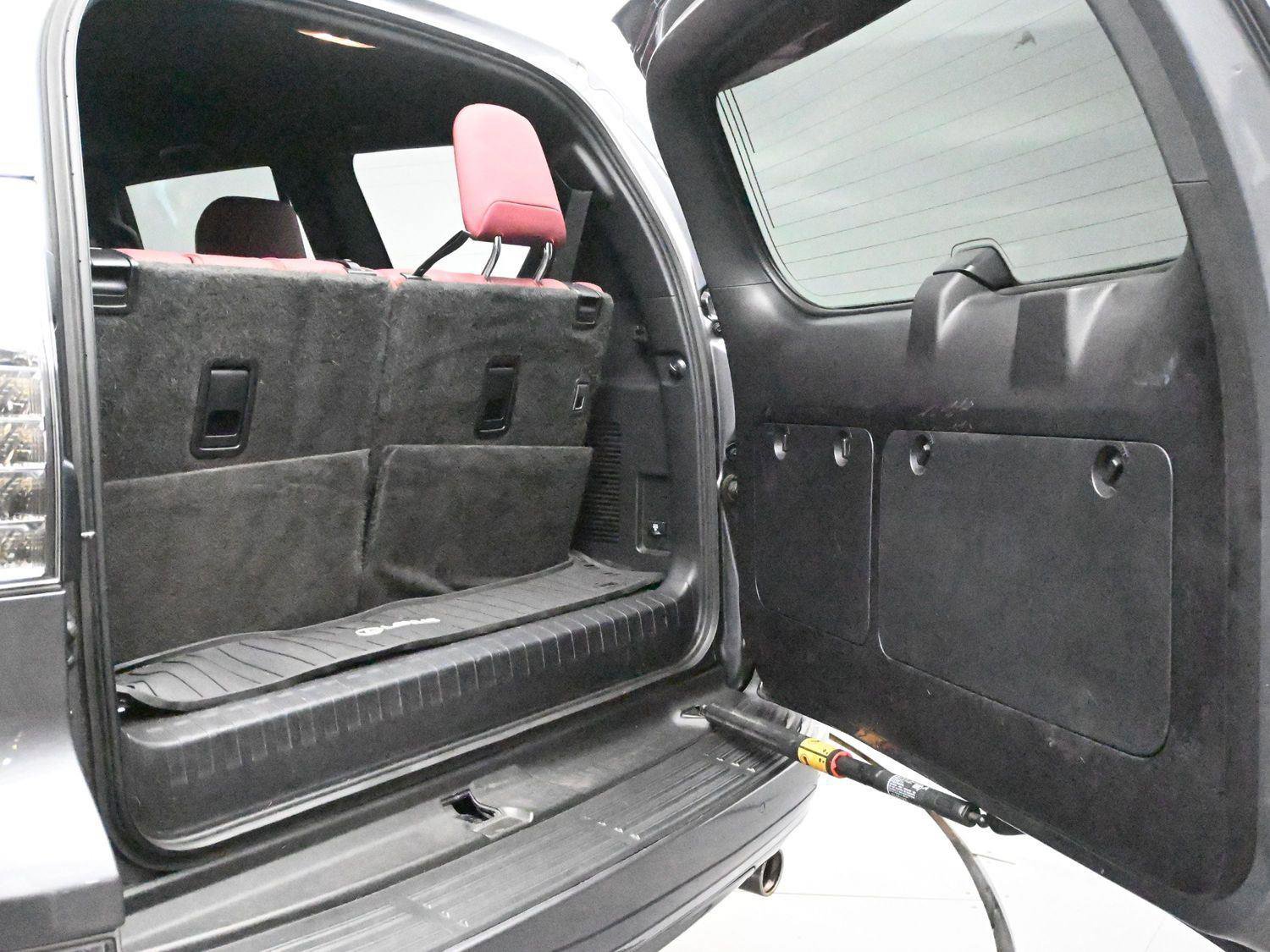 Used 2020 Lexus GX 460 Premium w/ Premium Package image 13