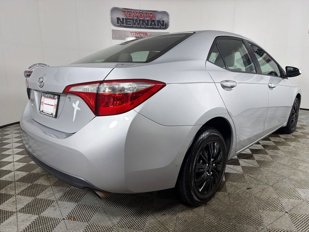 Used 2016 Toyota Corolla L FWD image 3
