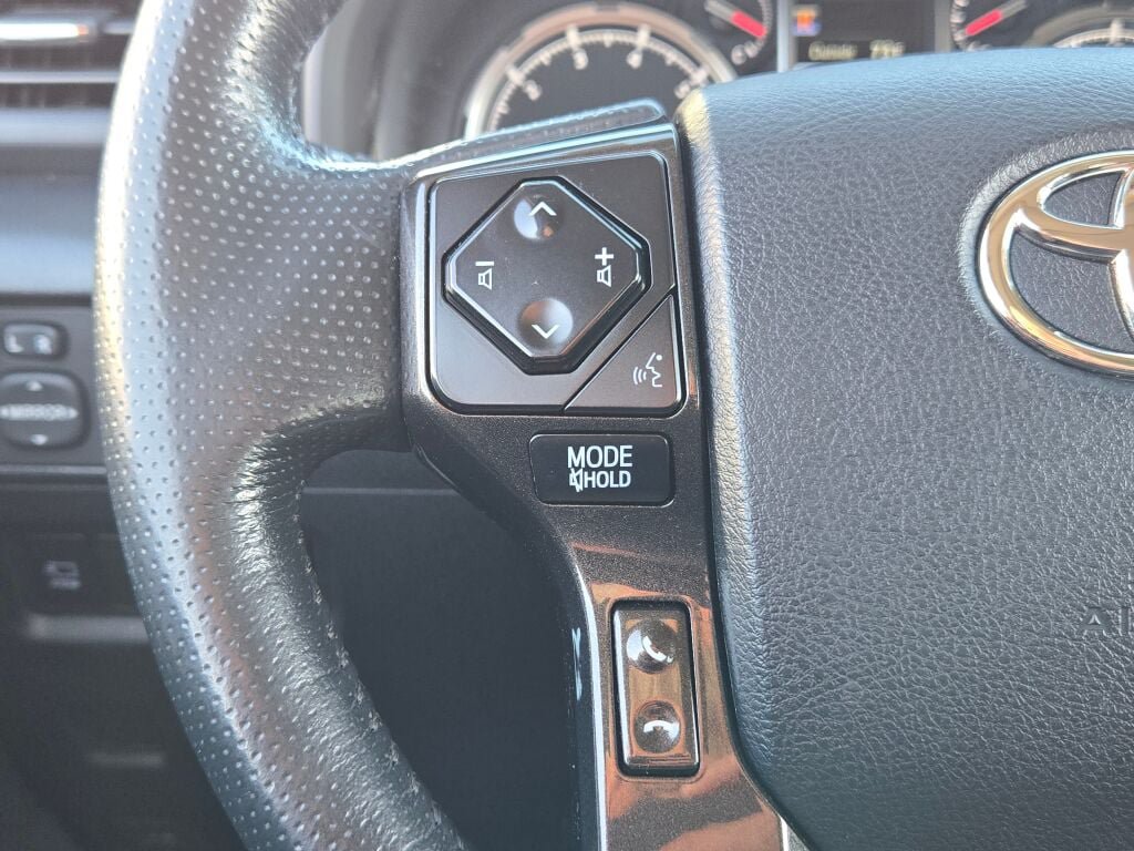 Used 2023 Toyota 4Runner TRD Off-Road Premium w/ Off Road Premium Plus Package AWD/4WD image 38