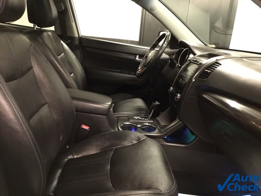 Used 2013 Kia Sorento SX w/ SX Premium Pkg image 36