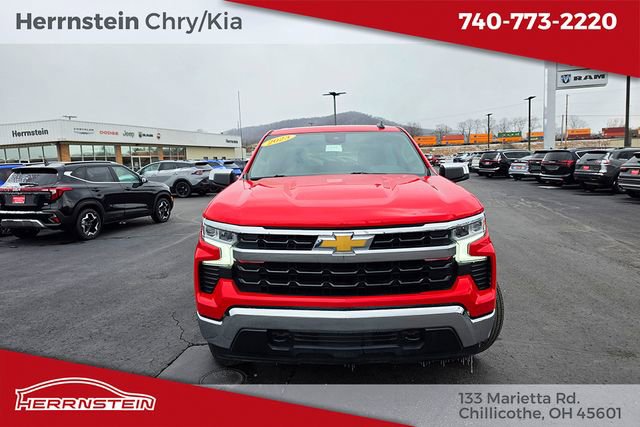 Used 2023 Chevrolet Silverado 1500 LT AWD/4WD image 2