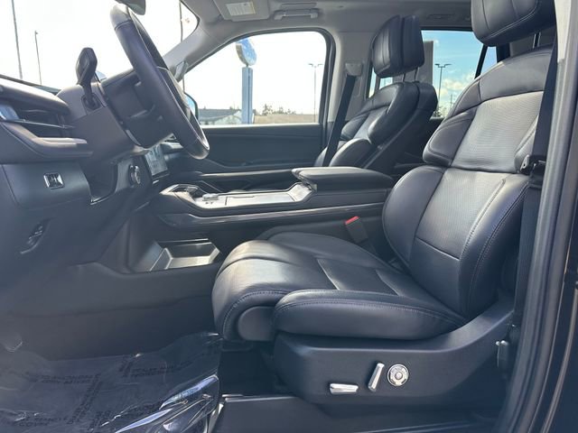 Used 2025 Lincoln Navigator L Reserve AWD/4WD image 9